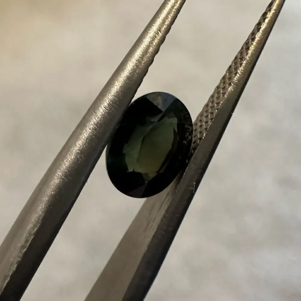 1.15ct‎ deep green oval cut natural sapphire!